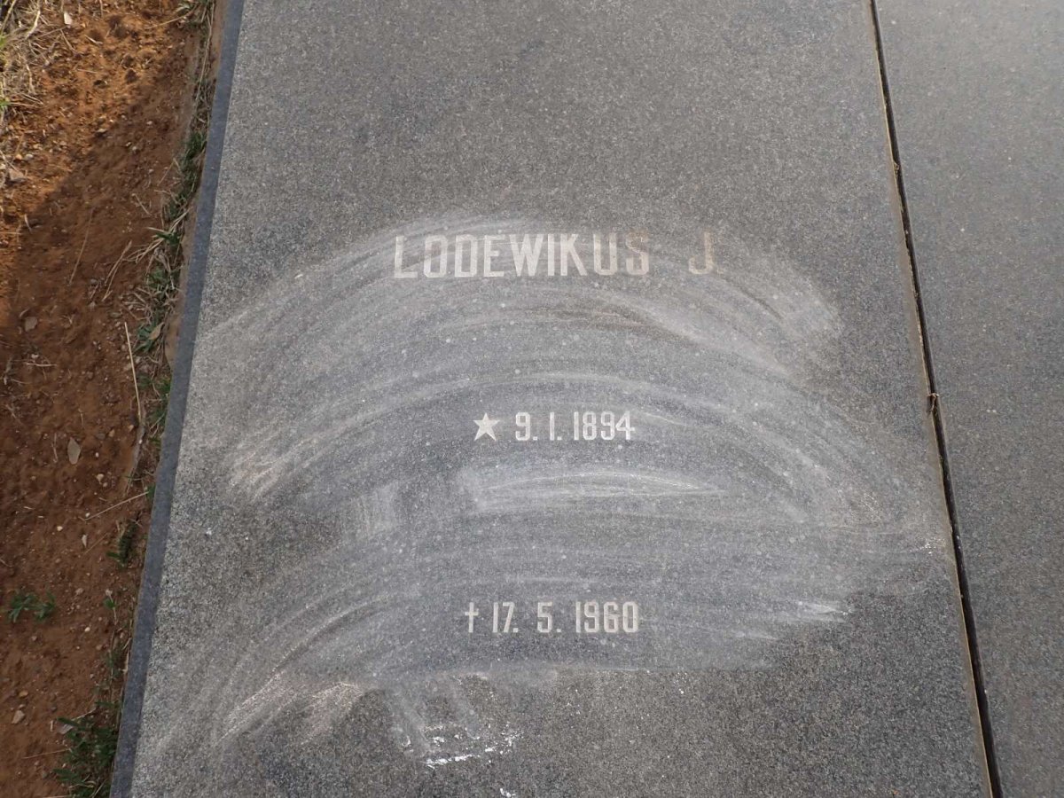 ROUX Lodewikus J., le 1894-1960 &  Susanna M. PACE 1897-1975 _3