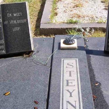 STEYN Izak Stephanus 1919-1994 &amp; Magdalena Maria LOURENS 1922-