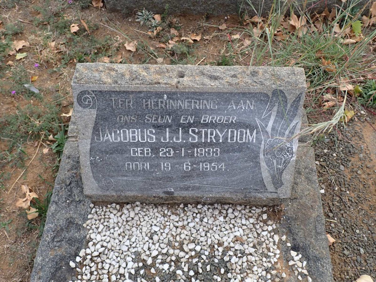 STRYDOM Jacobus J.J. 1933-1954