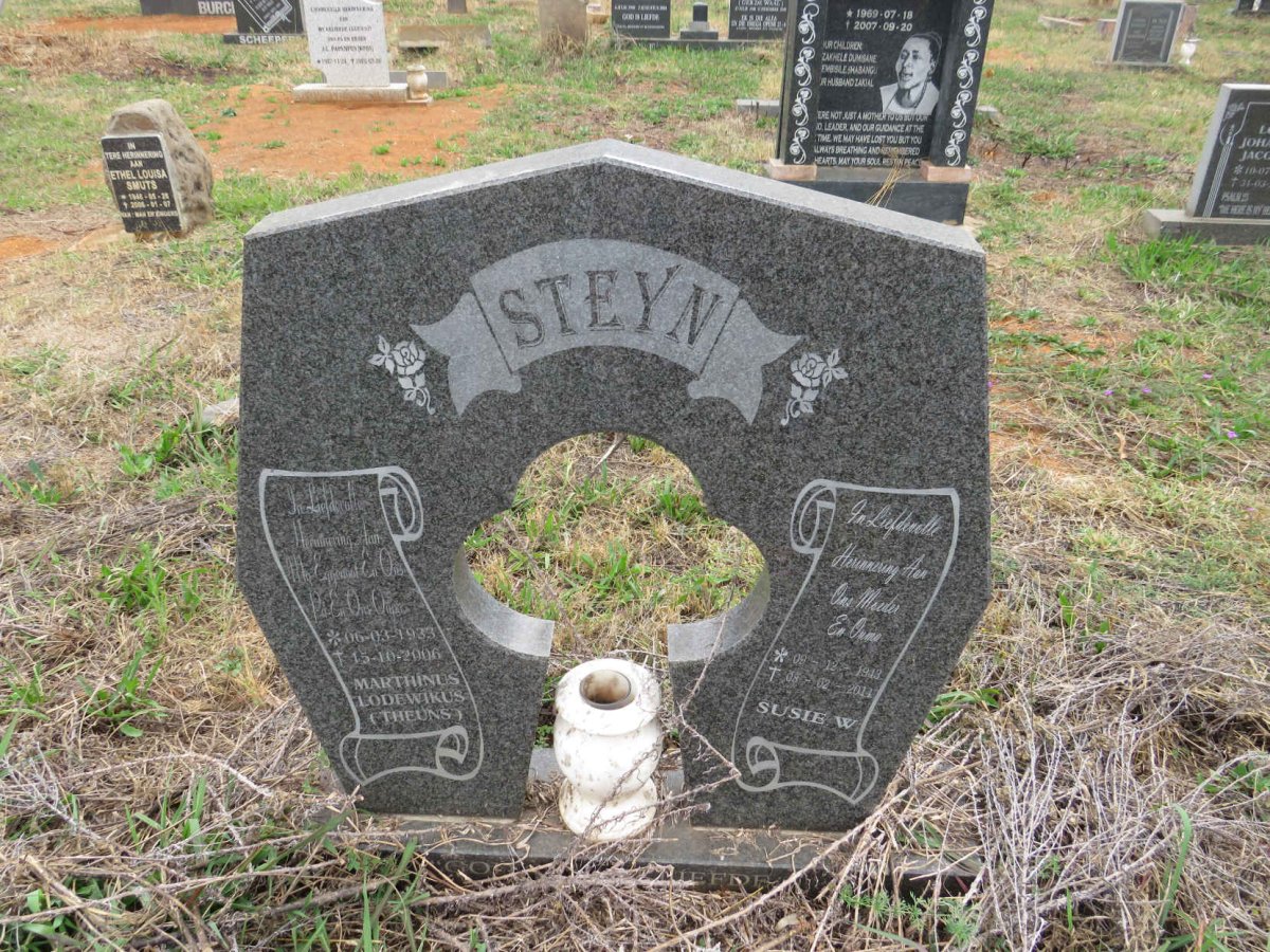 STEYN Marthinus Lodewikus 1933-2006 & Susie W. 1943-2014