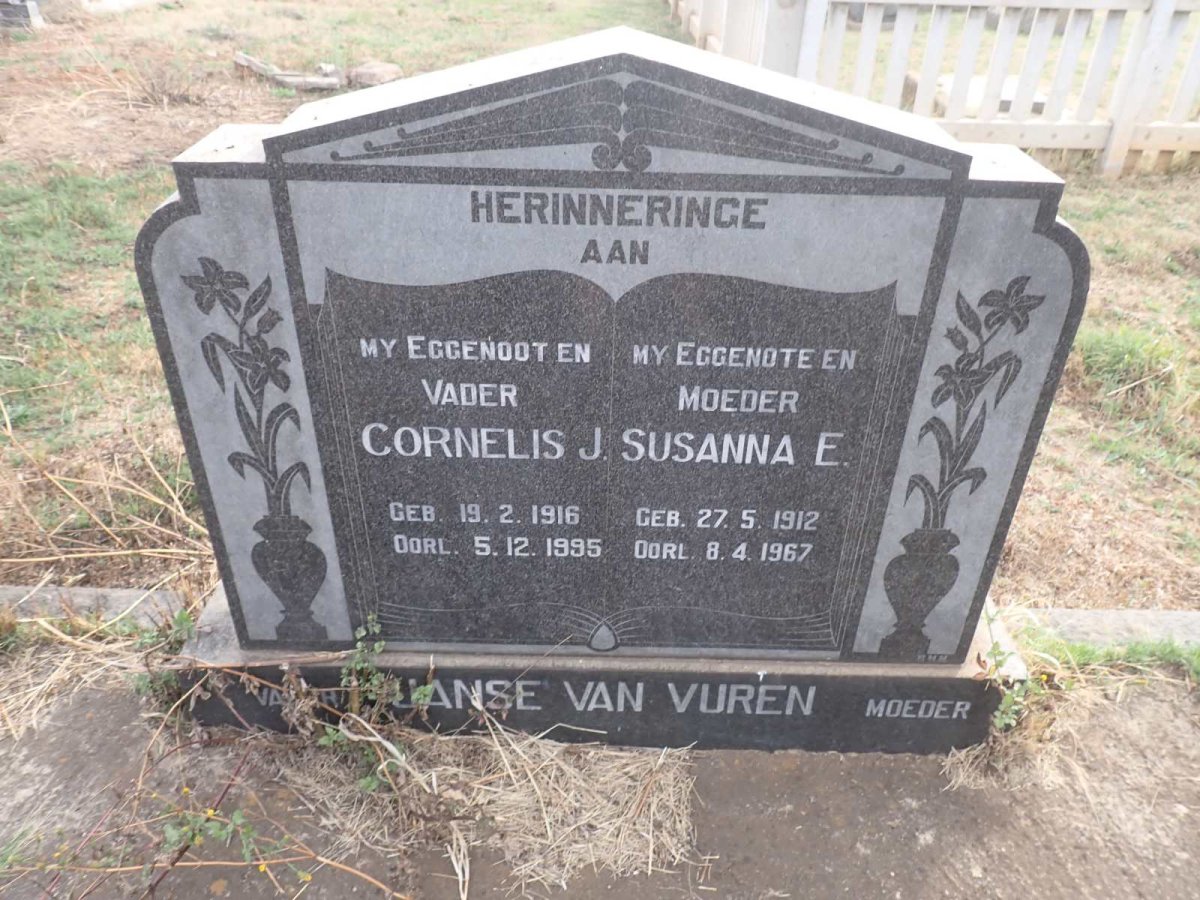 VUREN Cornelis J., Janse van 1916-1995 & Susanna E. 1912-1967
