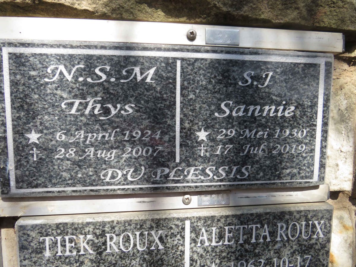 PLESSIS N.S.M., du 1924-2007 &amp; S.J. 1930-2019