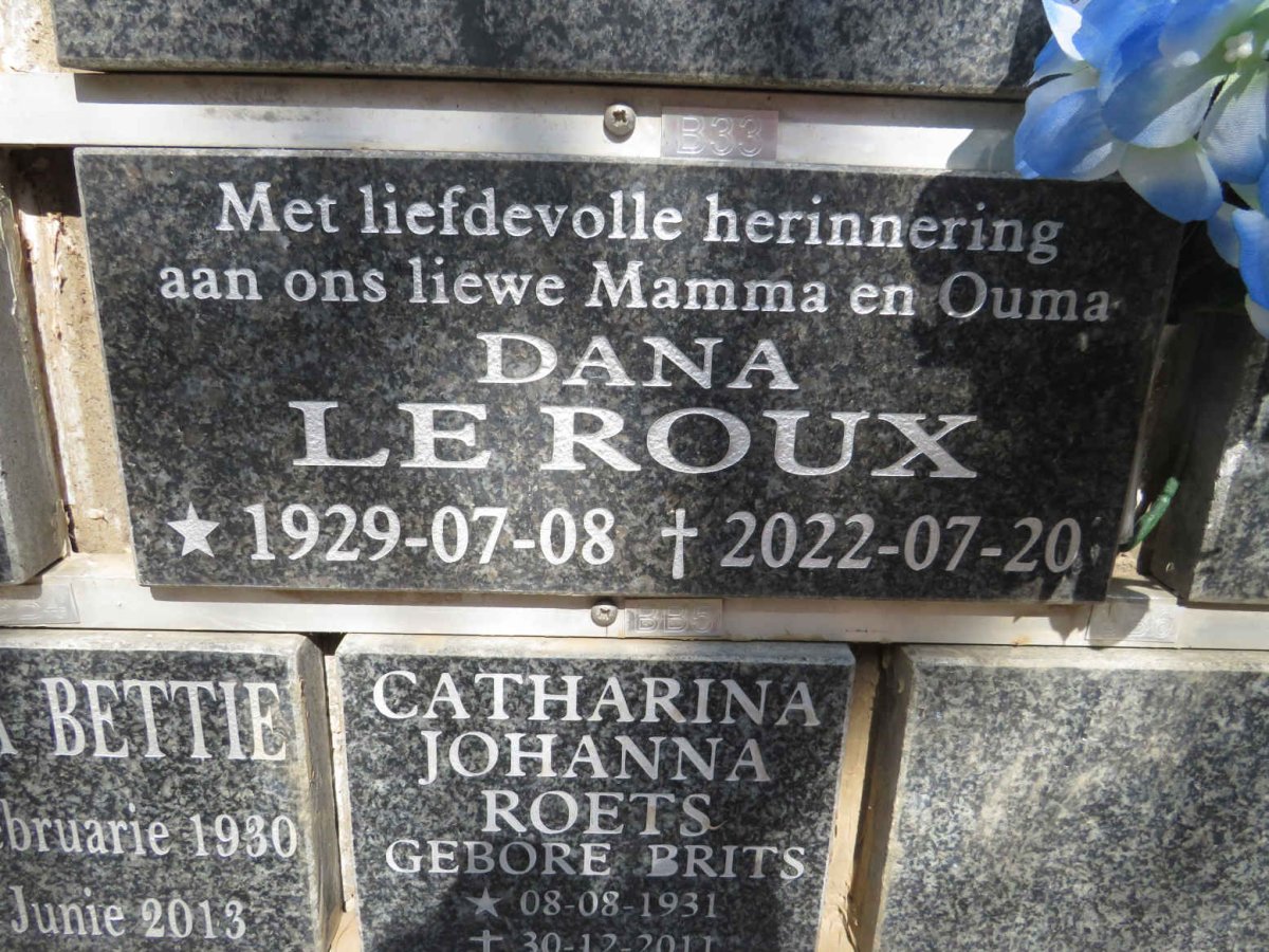 ROUX Dana, le 1929-2022