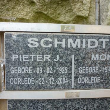 1SCHMIDT Pieter J. 1925-2004 &amp; Mona 1927-