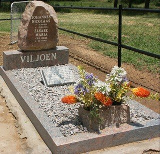 VILJOEN Johannes Nicolaas 1953-2006 &amp; Elsabe Maria ROOS 1955-