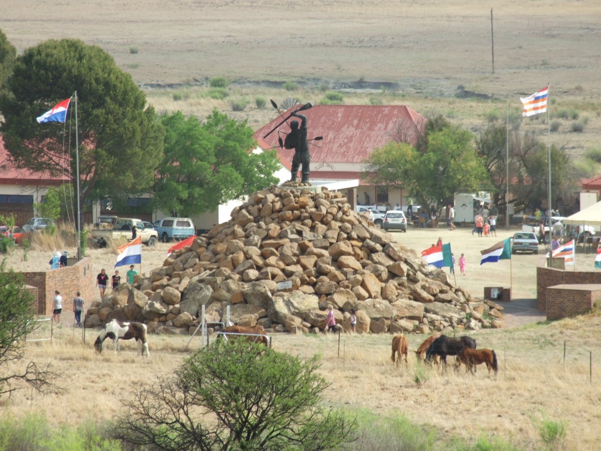 02. Oorsig oor Monument