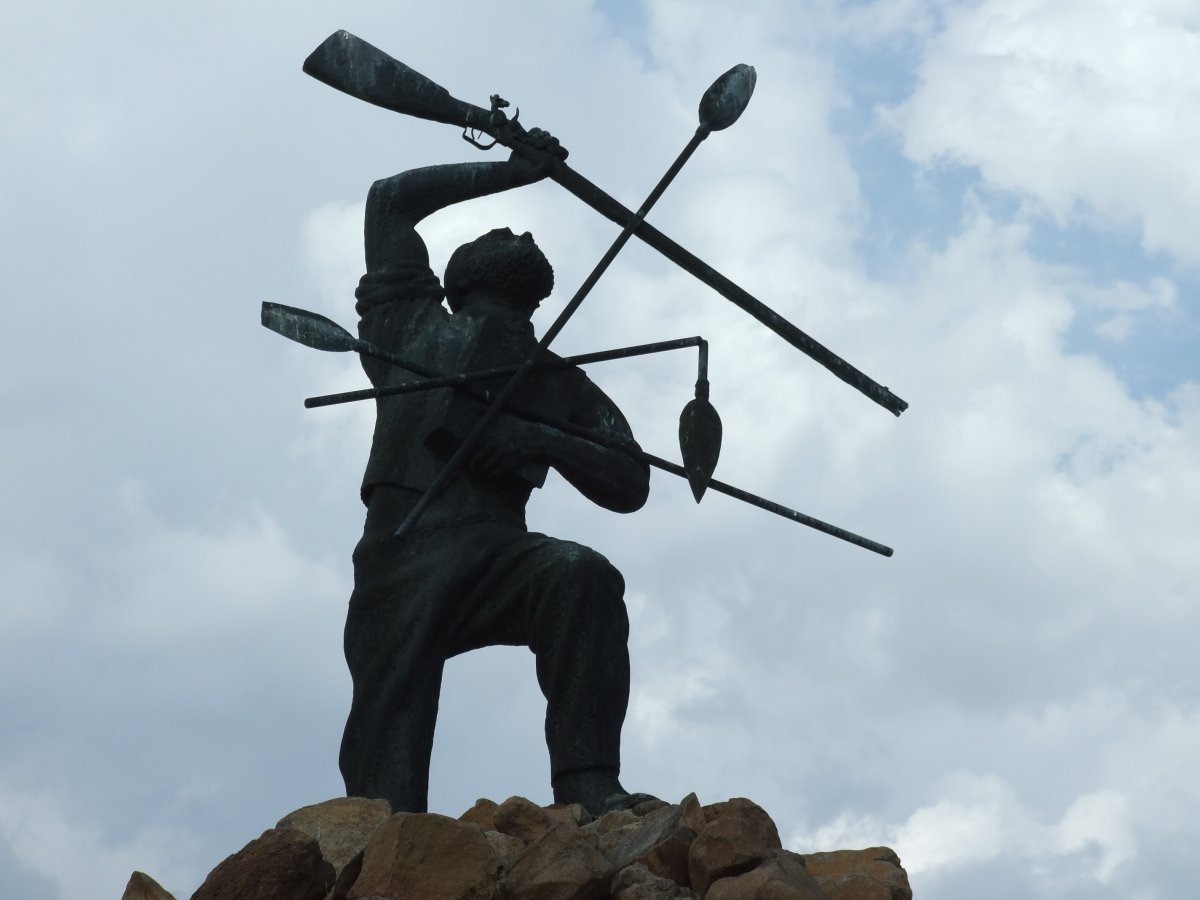 05. Monument