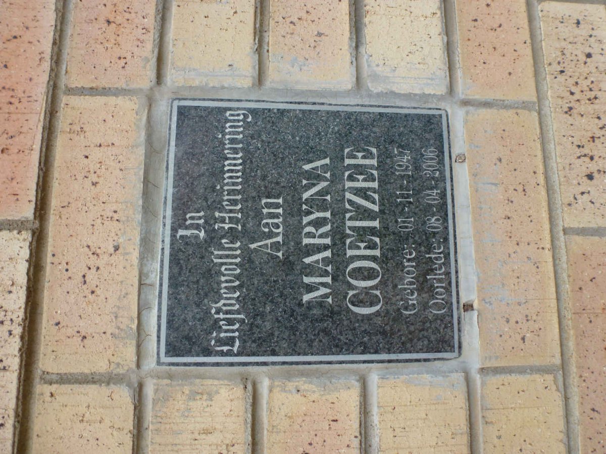COETZEE Maryna 1947-2006