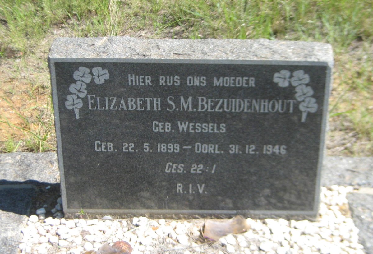 BEZUIDENHOUT Elizabeth S.M. nee WESSELS 1899-1946
