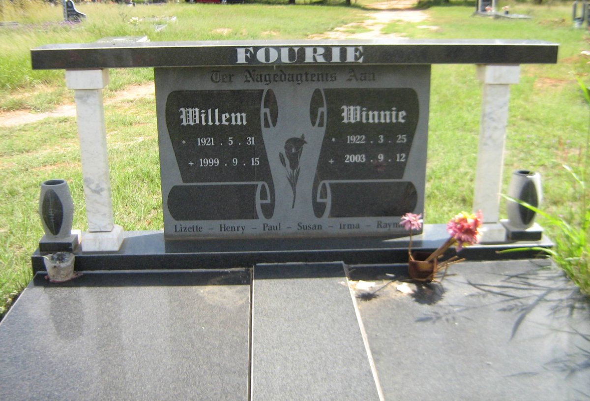 FOURIE Willem 1921-1999 &amp; Winnie 1922-2003