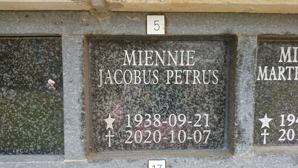 MIENNIE Jacobus Petrus 1938-2020