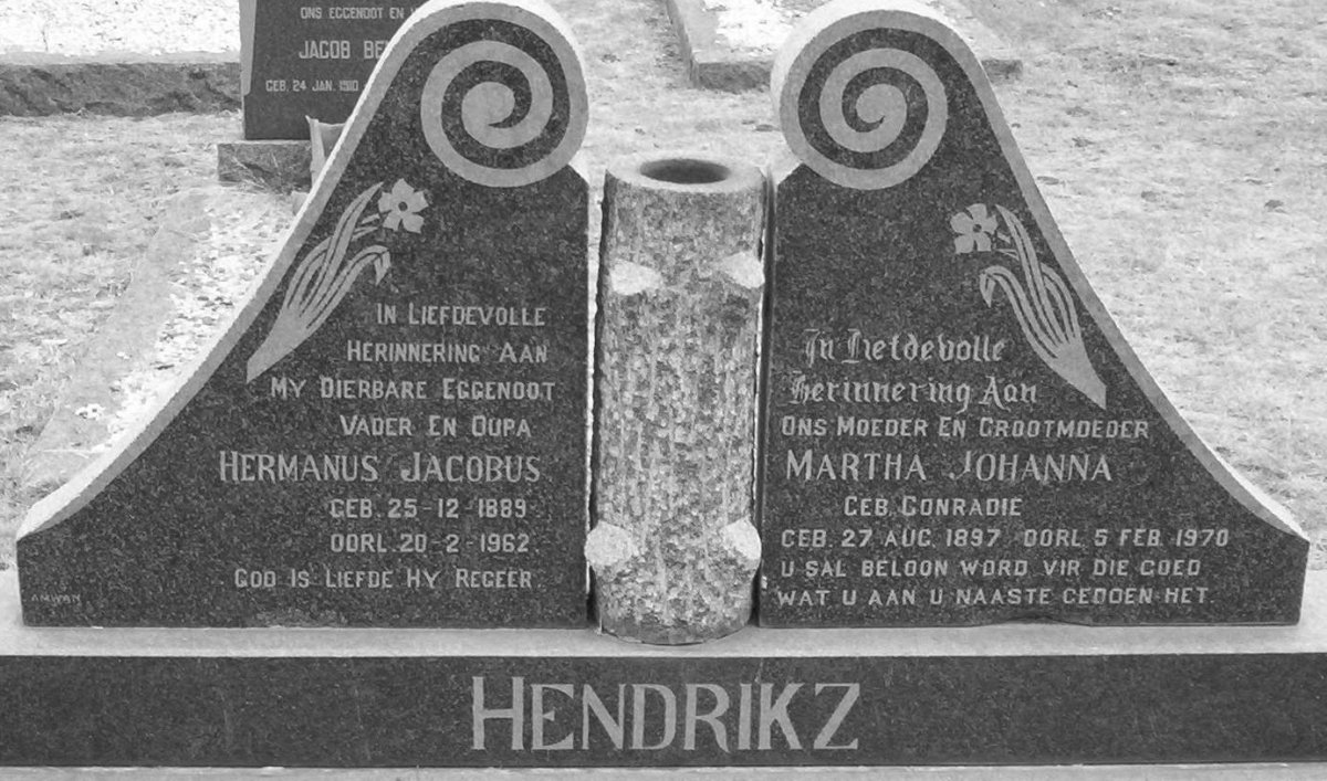 HENDRIKZ Hermanus Jacobus 1889-1962 &amp; Martha Johanna CONRADIE 1897-1970
