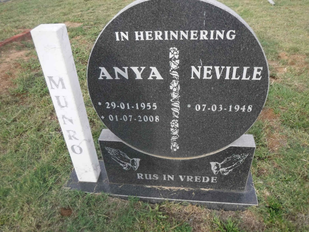 MUNRO Neville 1948- &amp; Anya 1955-2008