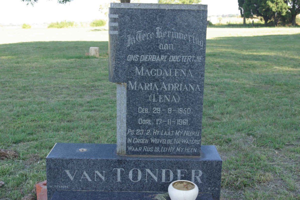 TONDER Magdalena Maria Adriana, van 1950-1961