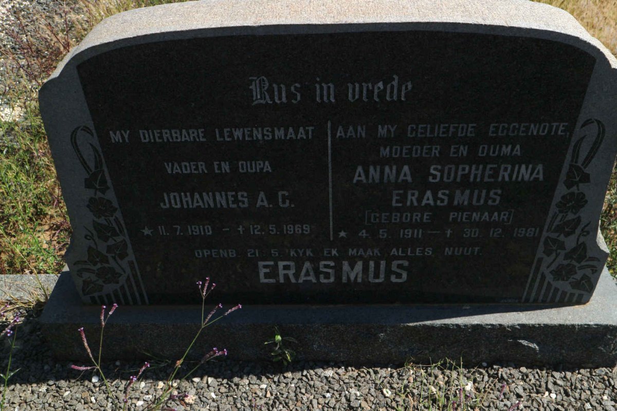 ERASMUS Johannes A.C. 1910-1969 &amp; Anna Sopherina  PIENAAR 1911-1981