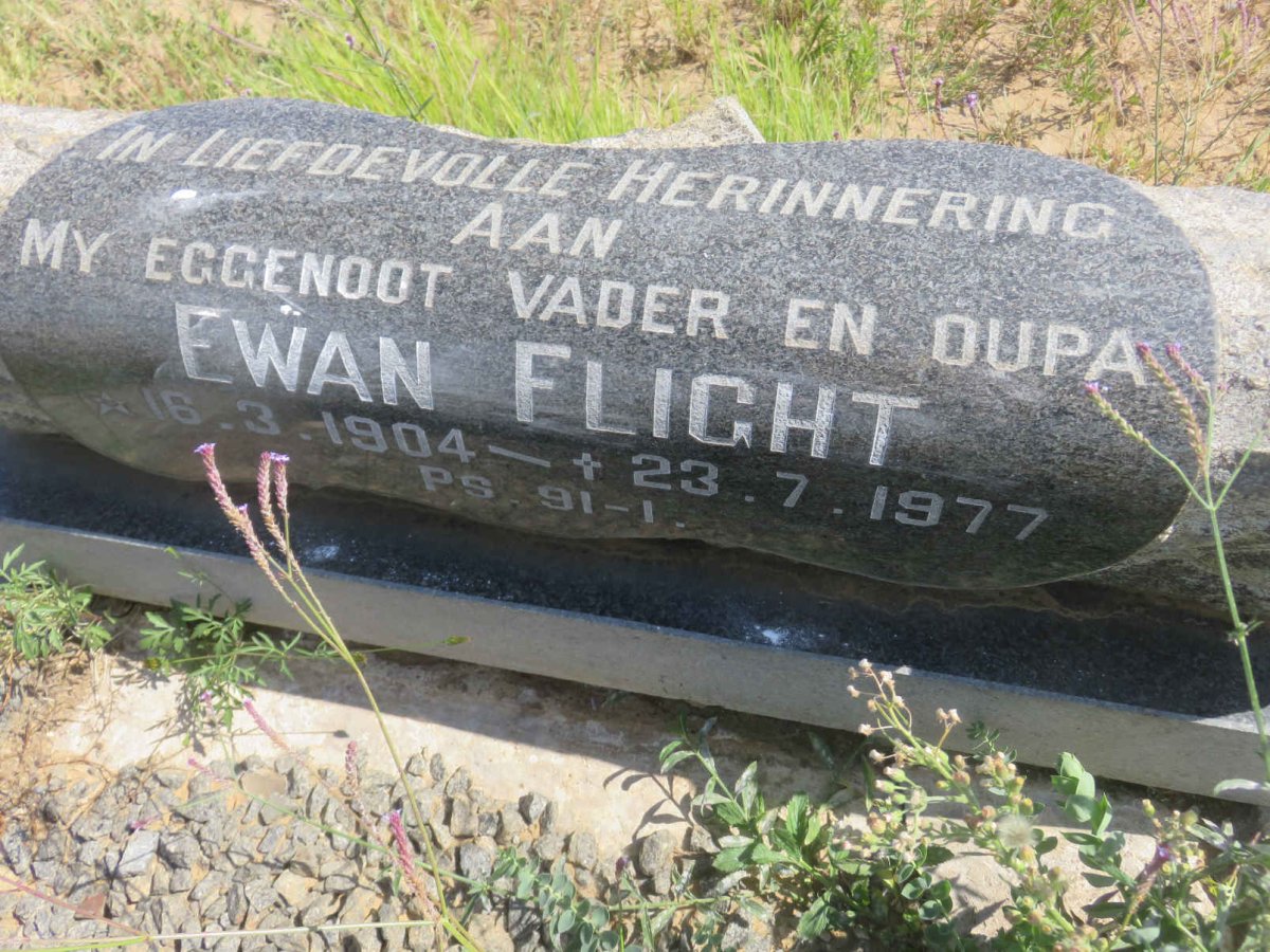 FLIGHT Ewan 1904-1977