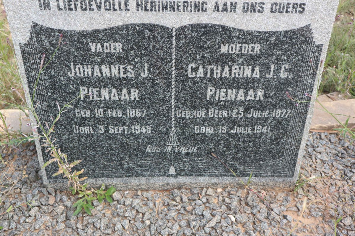 PIENAAR Johannes J. 1867-1949 &amp; Catharina J.C. DE BEER 1877-1941