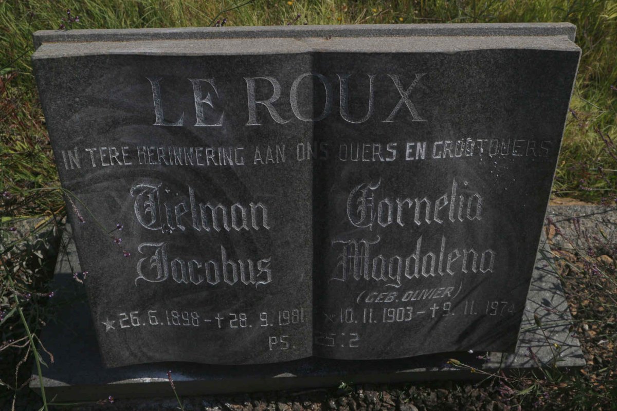ROUX Tielman Jacobus, le 1898-1981 &amp; Cornelia Magdalena OLIVIER 1903-1974