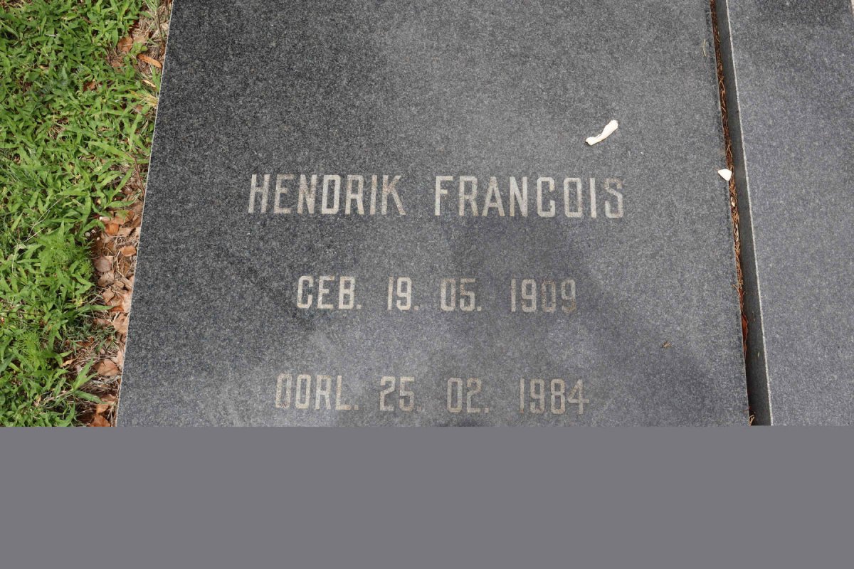CONRADIE Hendrik Francois 1909-1984 &amp; Petronella Jacoba 1903-