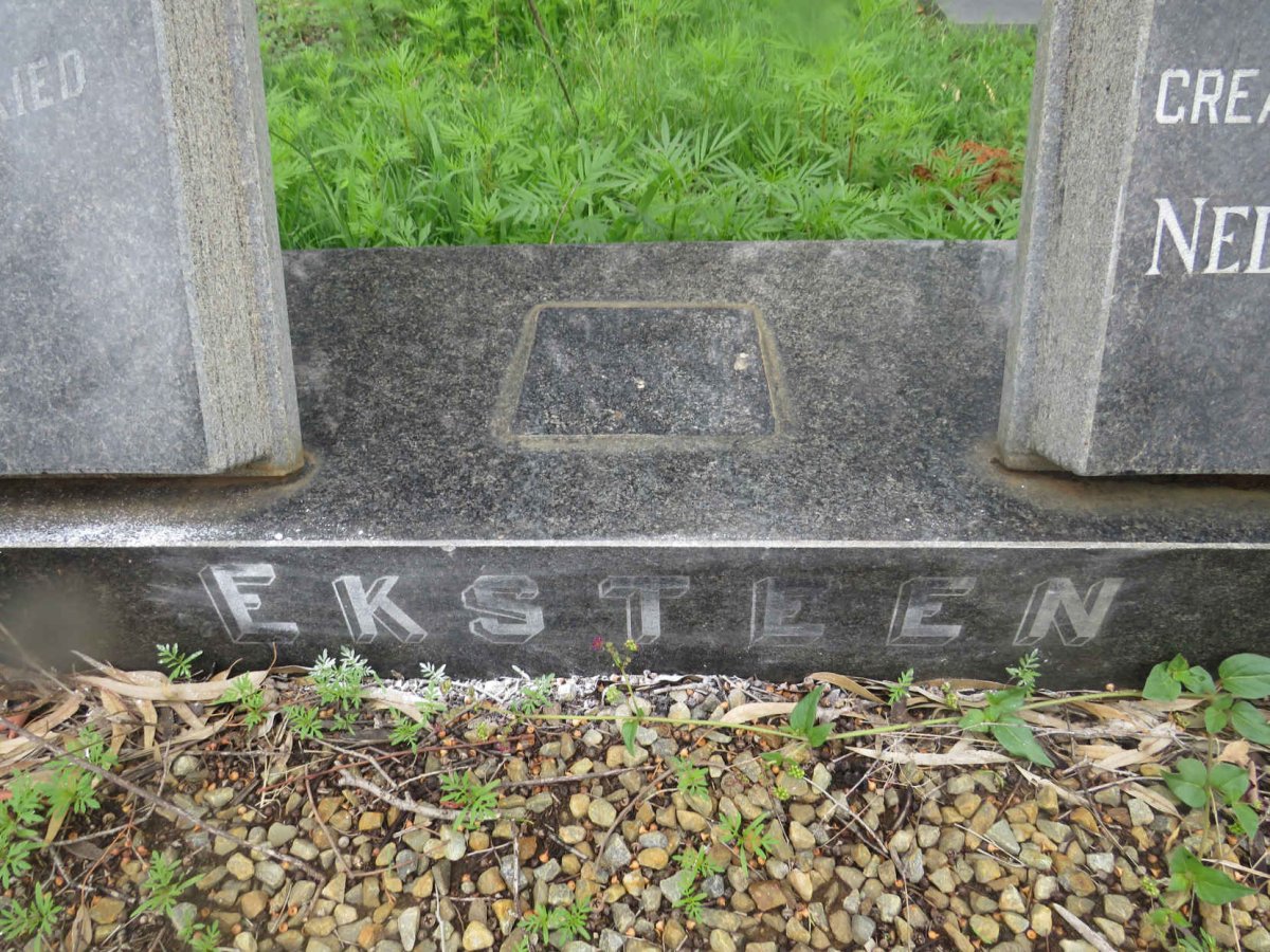 EKSTEEN Jean Frederick 1918-1972 &amp; Nell Frances 1915-2002
