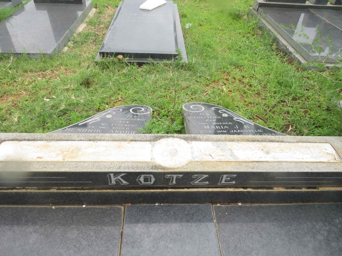 KOTZE Hendrik Andries 1915-1974 &amp; VAN JAARSVELD Maria J.B. 1916-1994