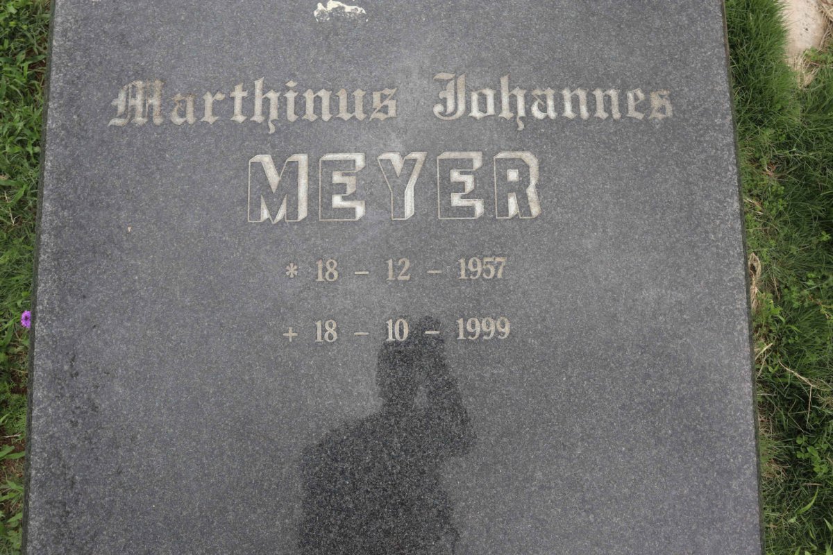 MEYER Marthinus Johannes 1957-1999