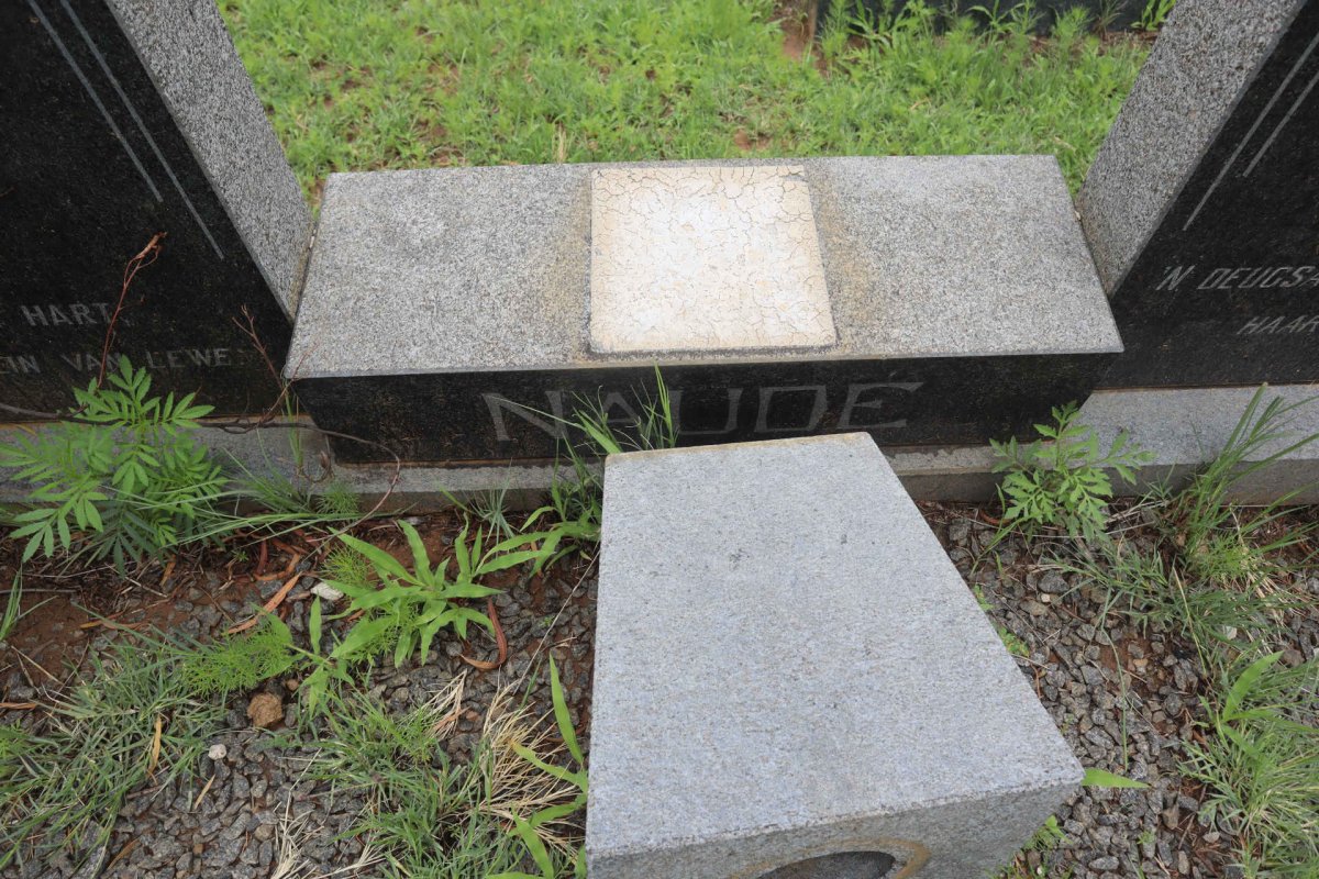NAUDE Andries 1887-1959 &amp; Martie 1894-1982