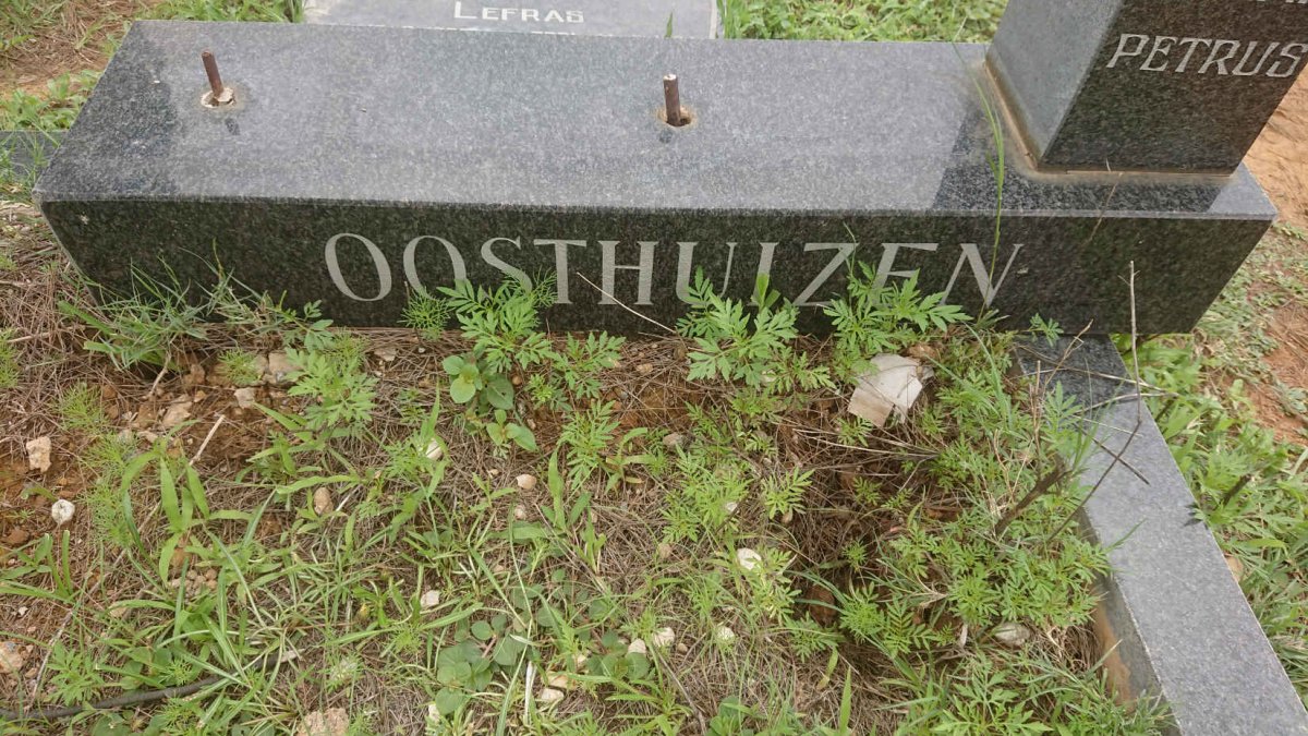 OOSTHUIZEN Petrus Arnoldus Lefras 1930-1984