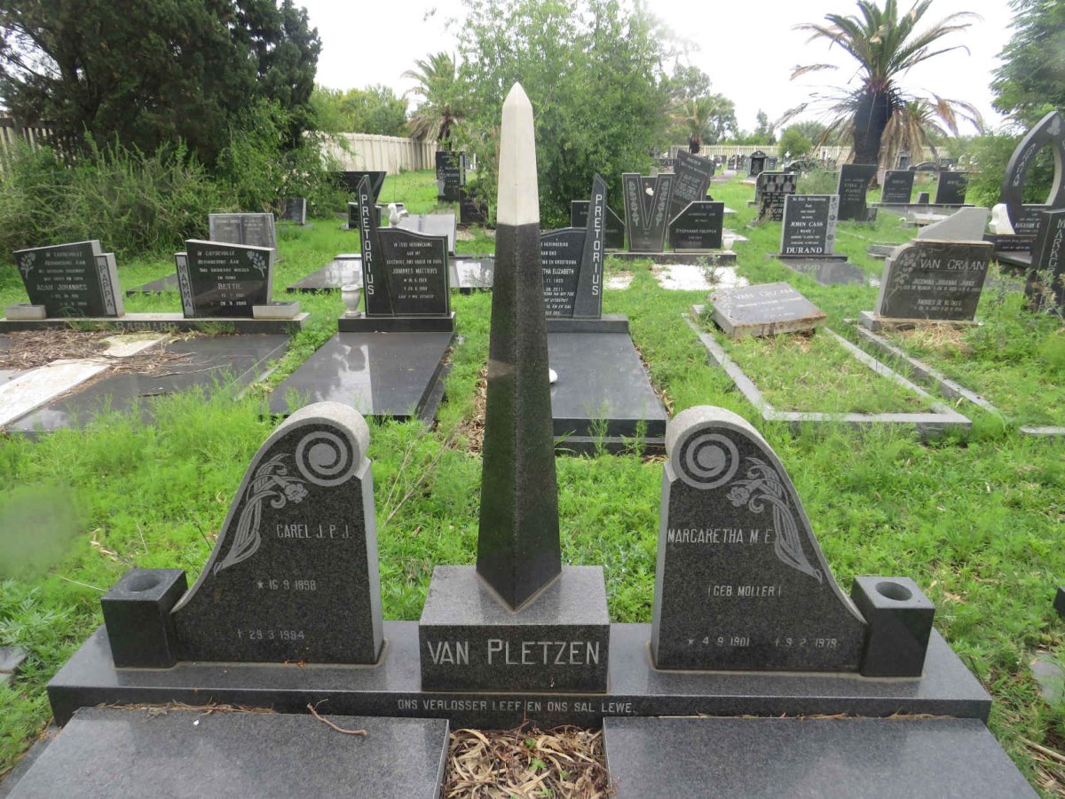 PLETZEN Carel J.P.J., van 1898-1994 &amp; MOLLER Margaretha M.E. 1901-1979