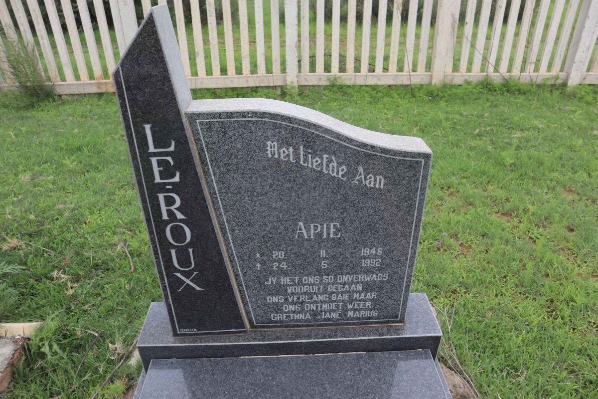 ROUX Apie, le 1946-1992