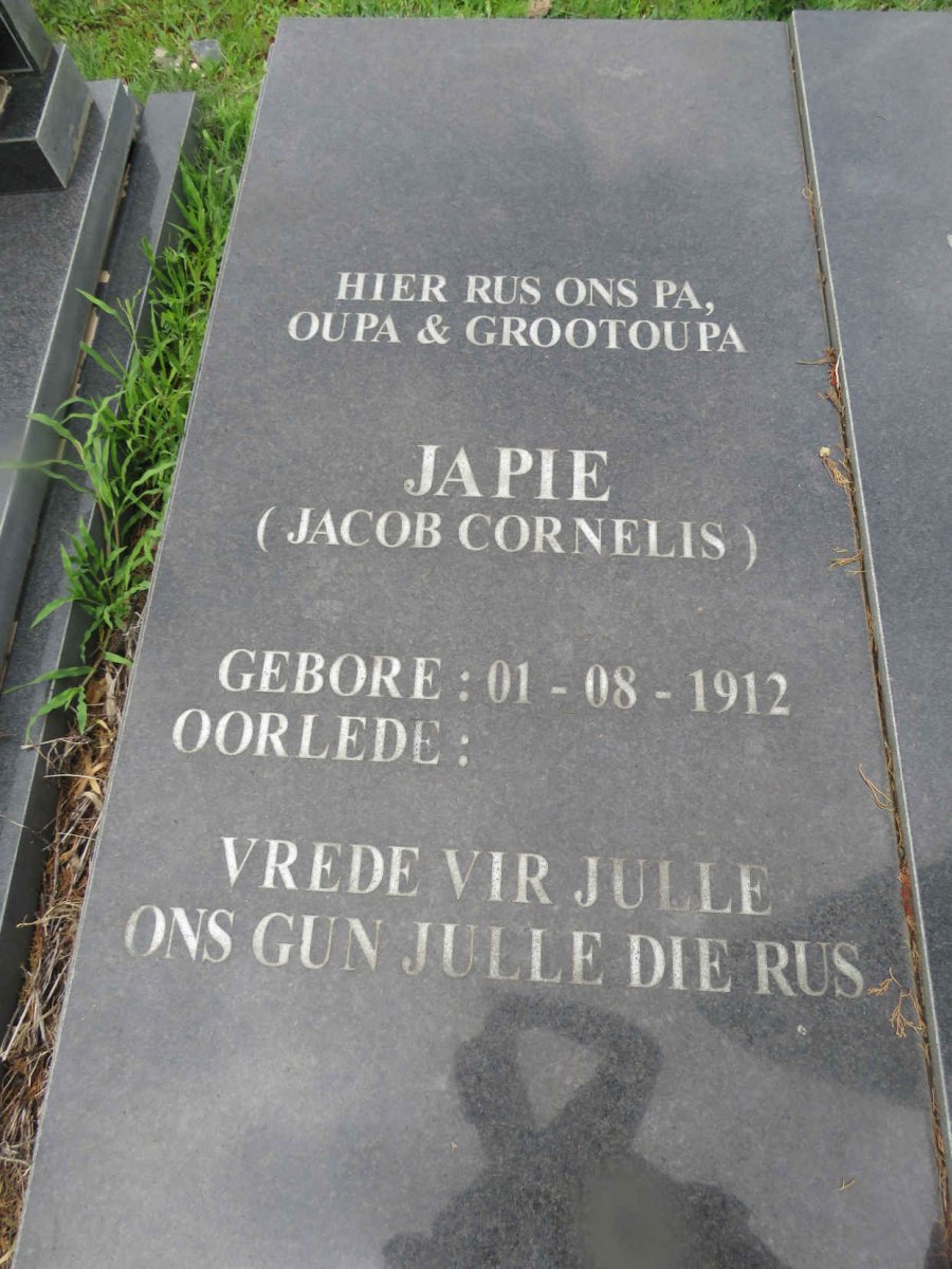 TALJAARD Jacob Cornelis 1912- &amp; Fienie GROBLER 1917-2009