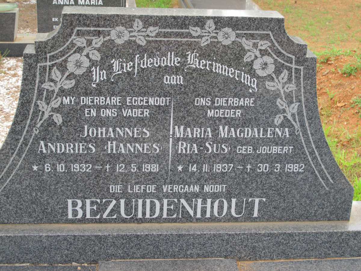 BEZUIDENHOUT Johannes Andries 1932-1981 &amp; Maria Magdalena JOUBERT 1937-1982