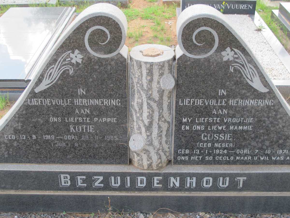BEZUIDENHOUT Kotie 1919-1985 &amp; Gussie NESER 1924-1971