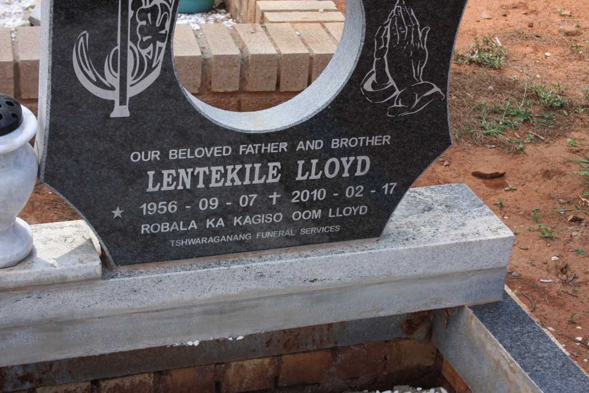 LLOYD Lentekile 1956-2010