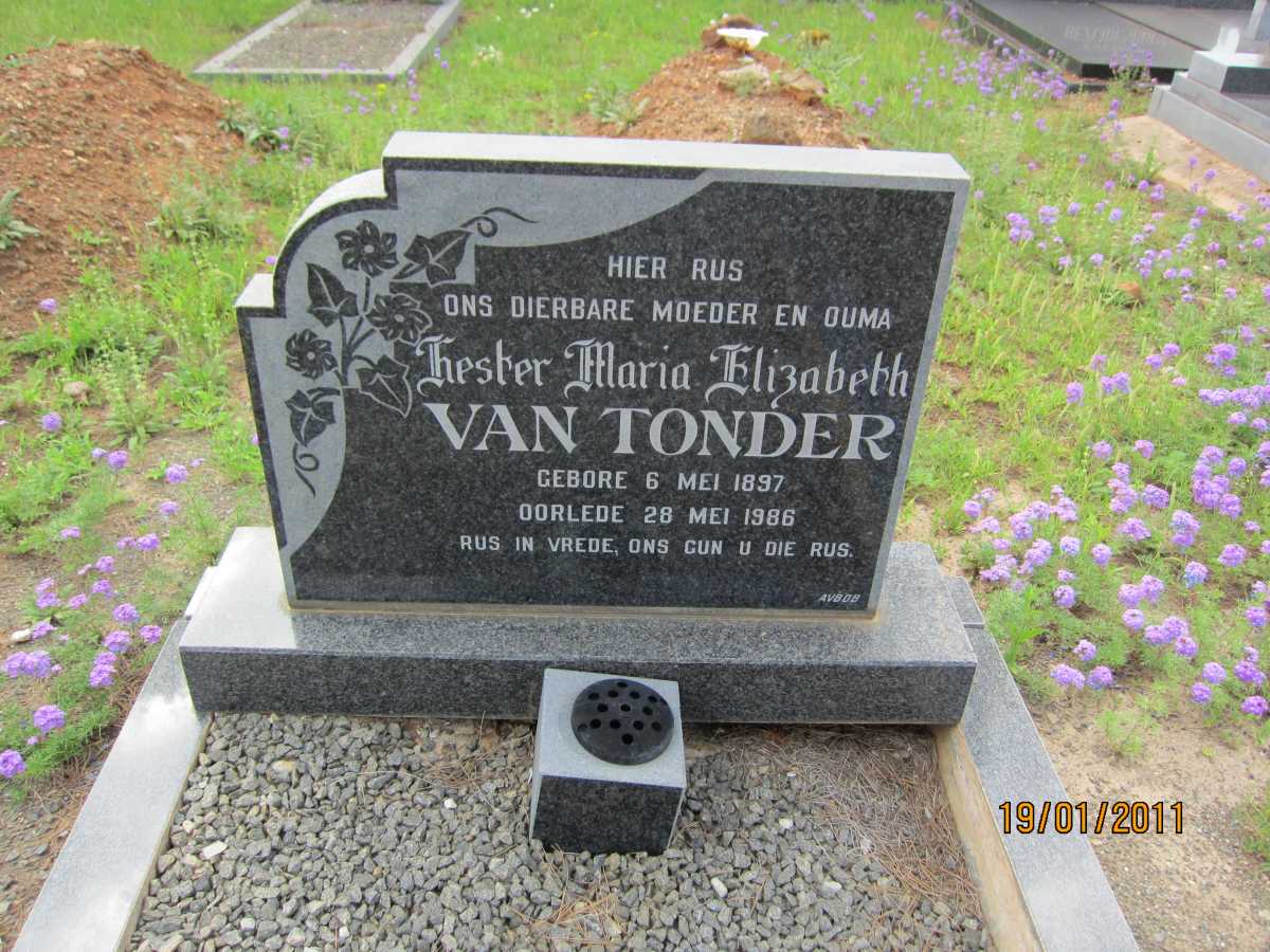 TONDER Hester Maria Elizabeth, van 1897-1986