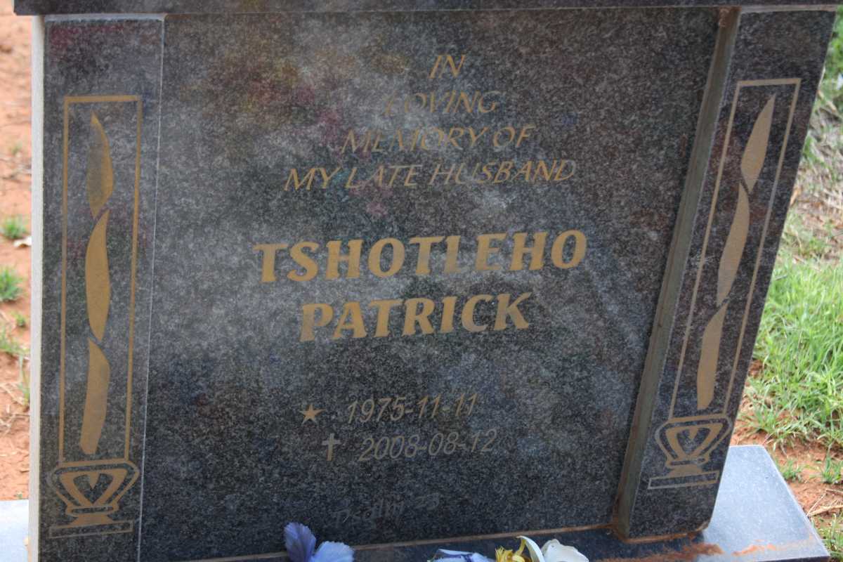 TSHOTLEHO Patrick 1975-2008