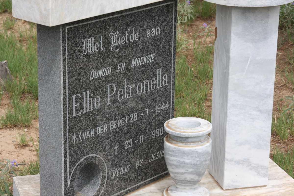 JORDAAN Ellie Petronella nee VAN DER BERG 1944-1990