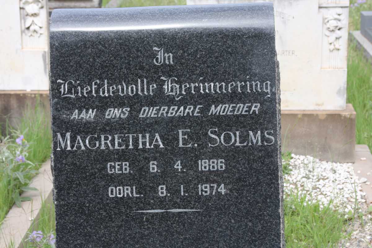 SOLMS Magretha E. 1886-1974