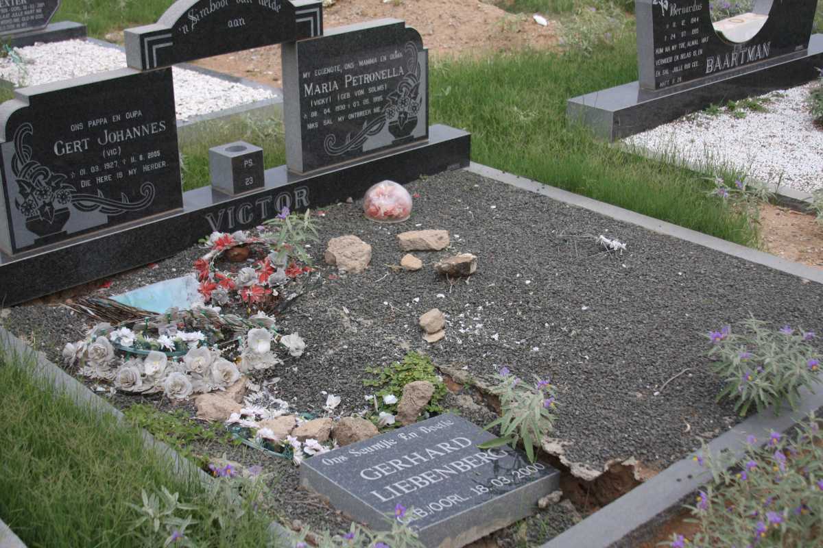VICTOR Gert Johannes 1927-2005 &amp; Maria Petronella VON SOLMS 1930-1995 :: LIEBENBERG Gerhard  -2000