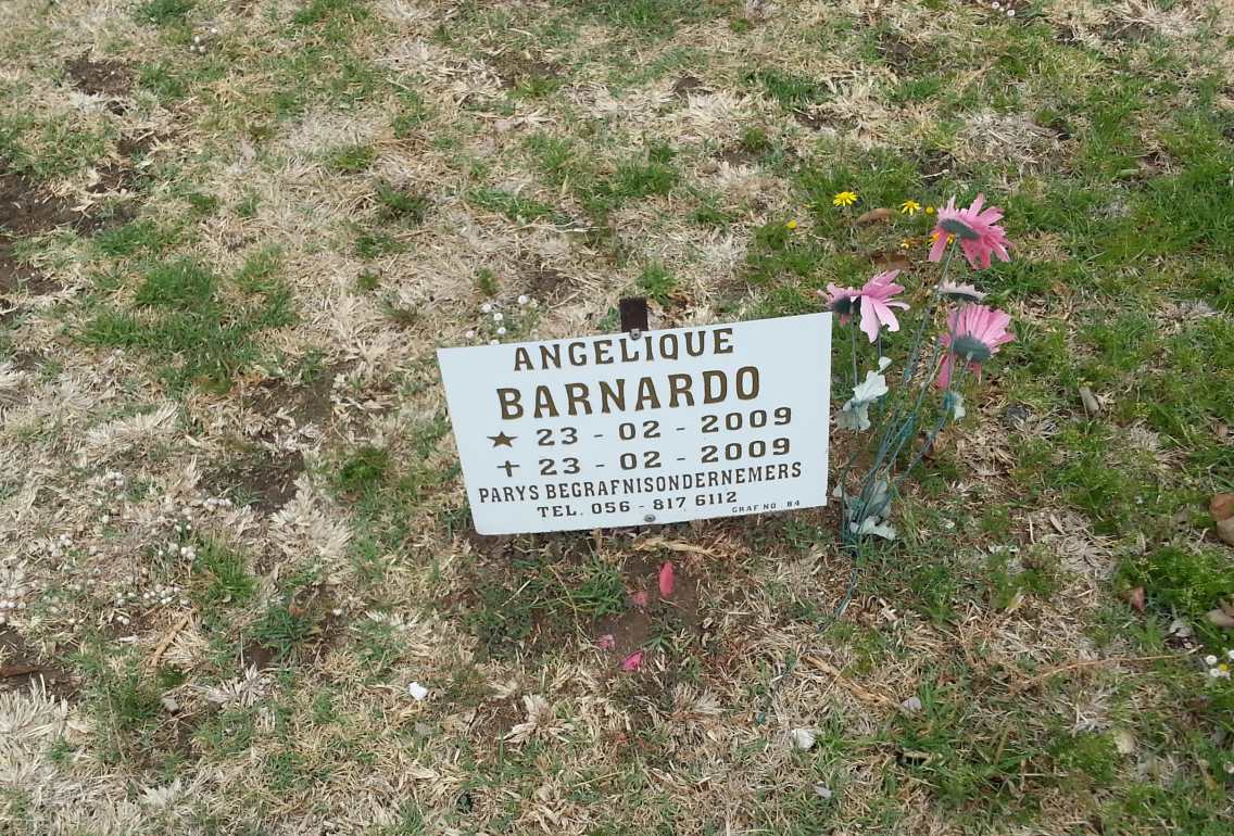 BARNARDO Angelique 2009-2009