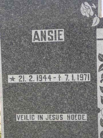 CILLIERS Ansie 1944-1971