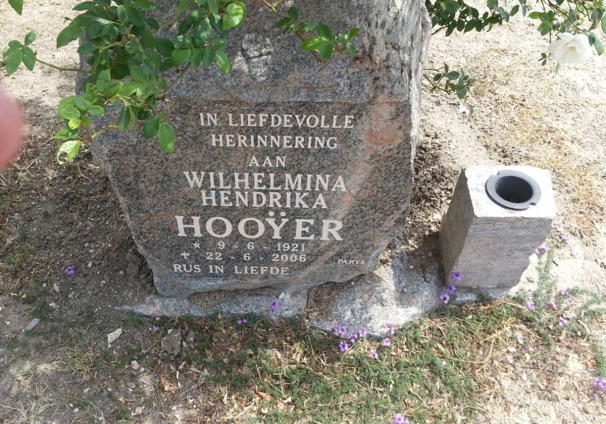 HOOYER Wilhelmina Hendrika 1921-2006