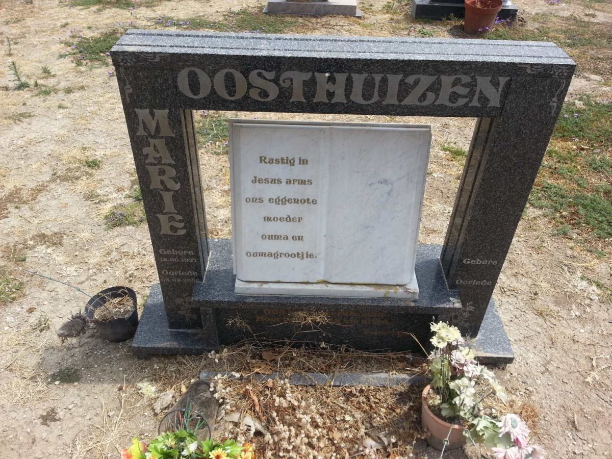 OOSTHUIZEN Marie 1927-2006