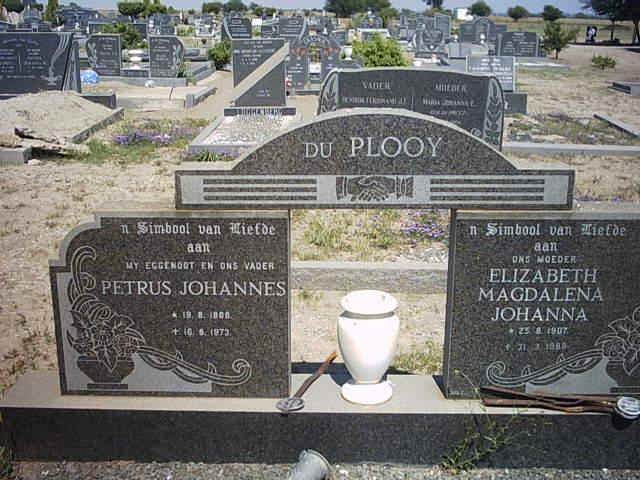 PLOOY Petrus Johannes, du -1973 &amp; Elizabeth Magdalena Johanna 1907-
