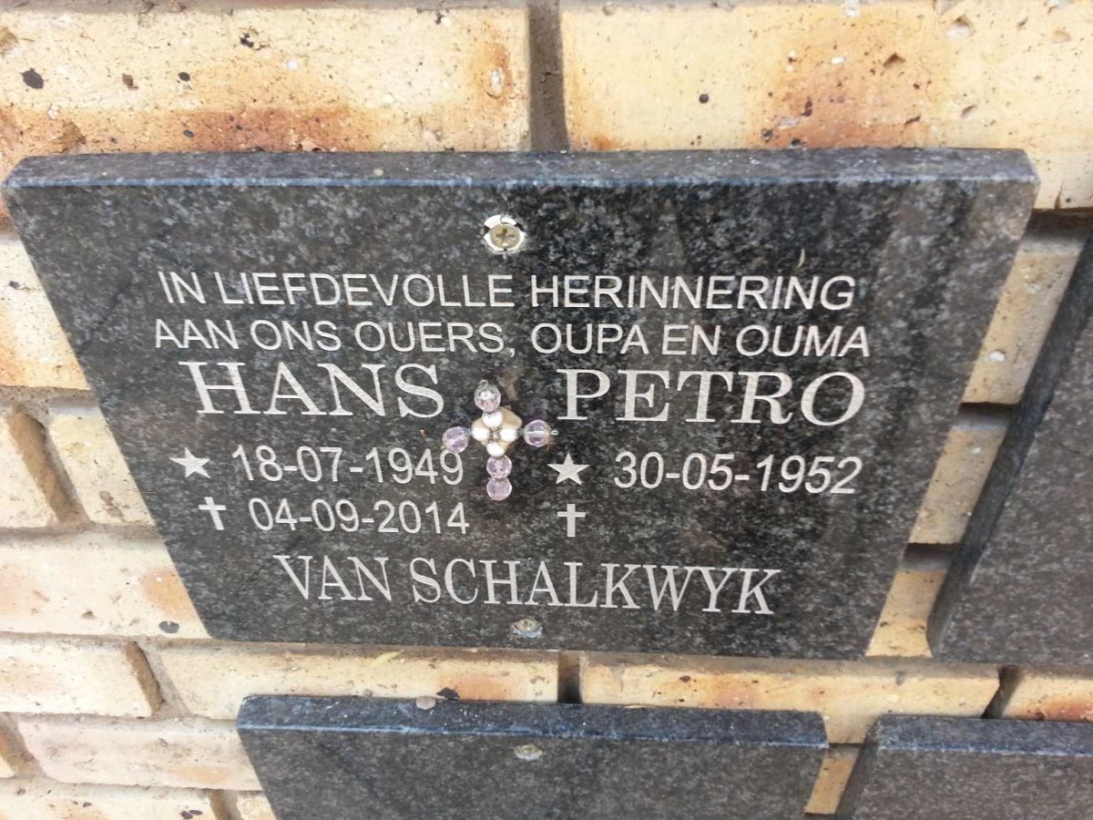 SCHALKWYK Hans, van 1949-2014 &amp; Petro 1952-