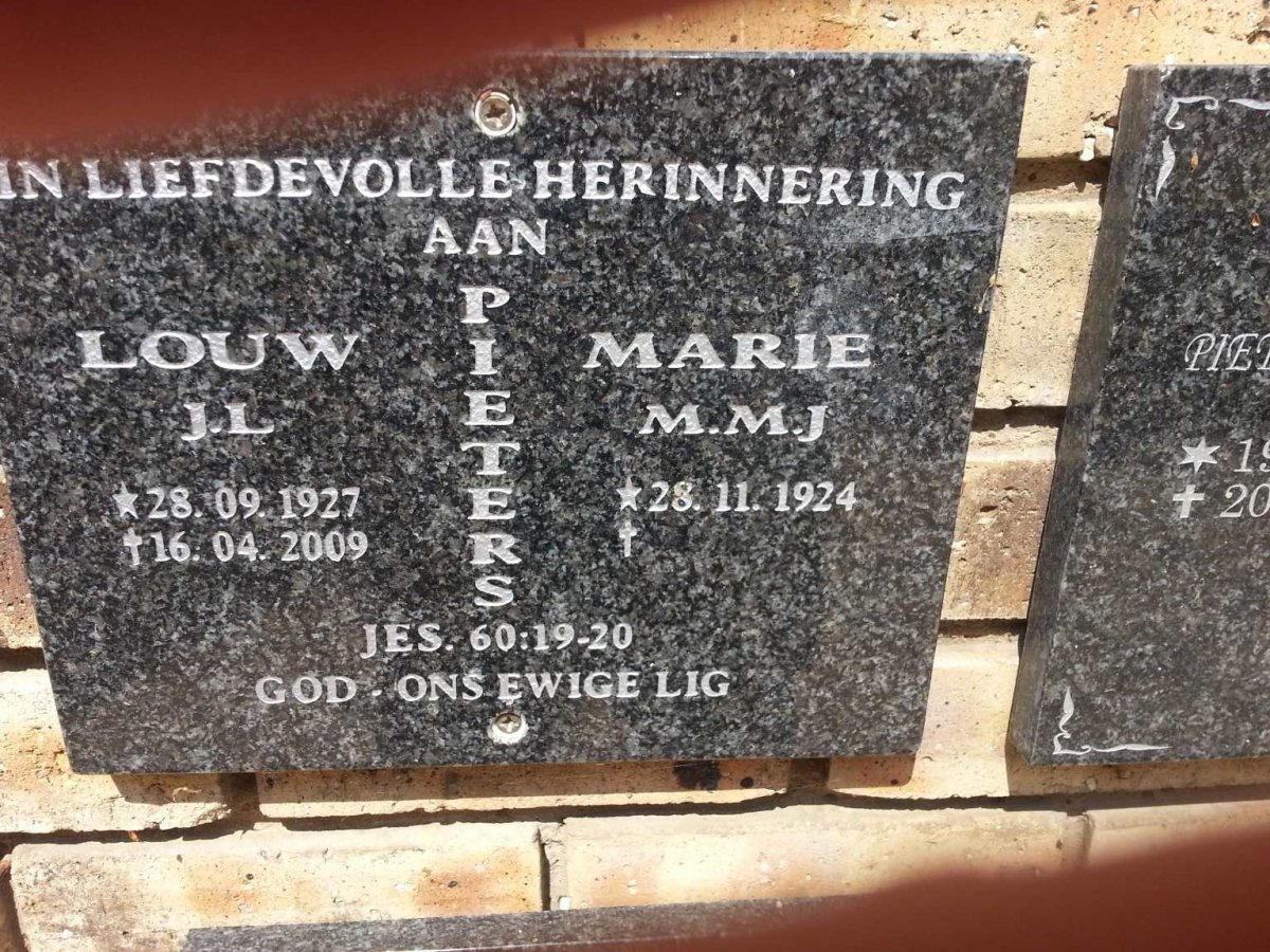 PIETERS Louw J.L. 1927-2009 &amp; Marie M.M.J. 1924-