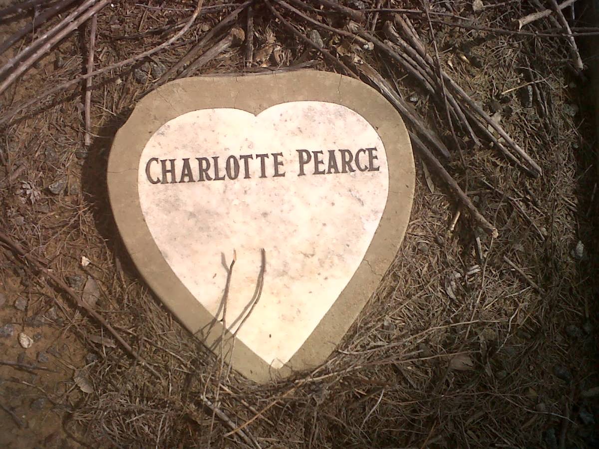 PEARCE Charlotte