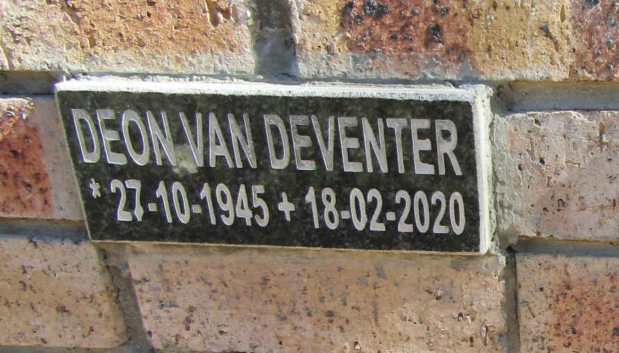 DEVENTER Deon, van 1945-2020