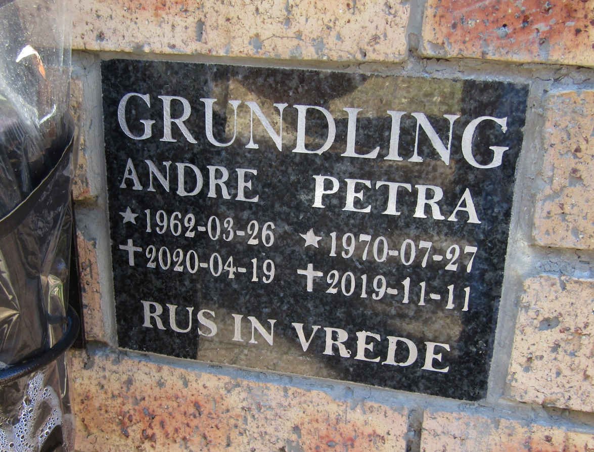 GRUNDLING Andre 1962-2020 &amp; Petra 1970-2019