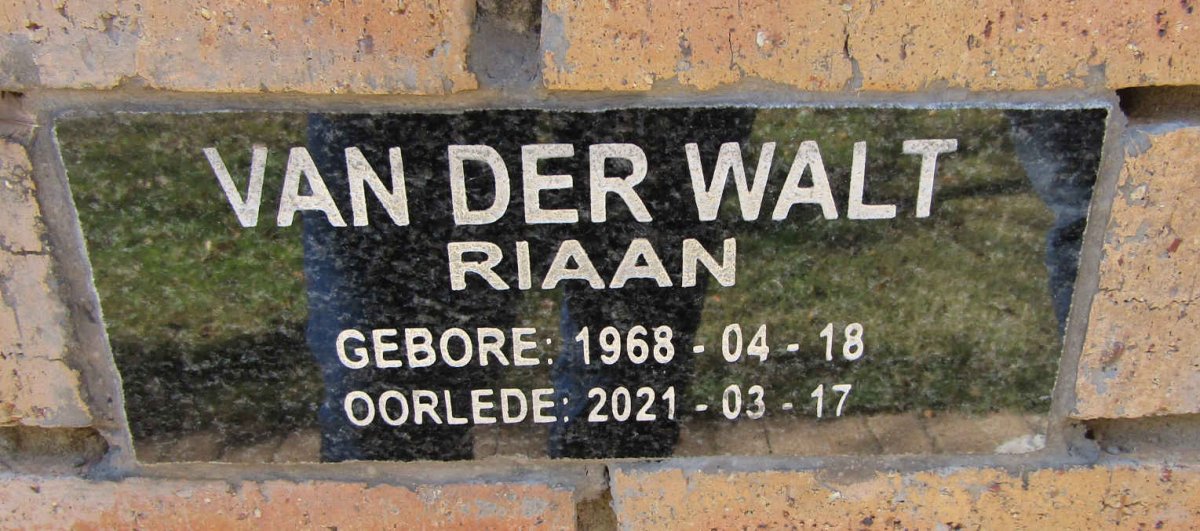 WALT Riaan, van der 1968-2021